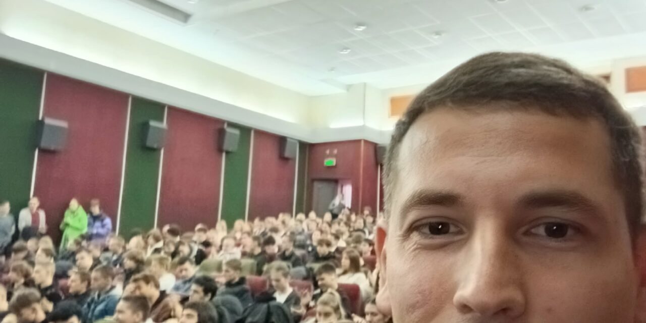 Сегодня руководитель центра Вячеслав Викторович Пущин принял участие в открытом показе фильма «Мамино письмо»,…