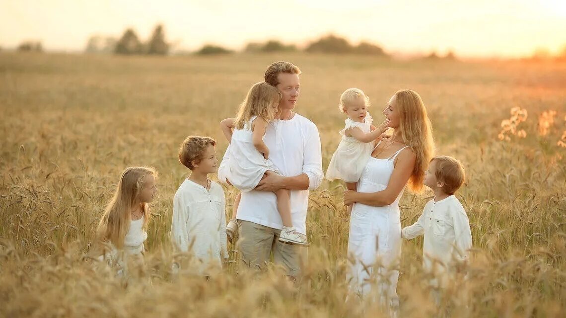 Наши предки жили куда беднее нашего, но они твёрдо верили, что Бог не оставит…